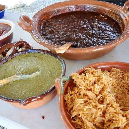 Base para tortillas. - El comal le dijo a la olla