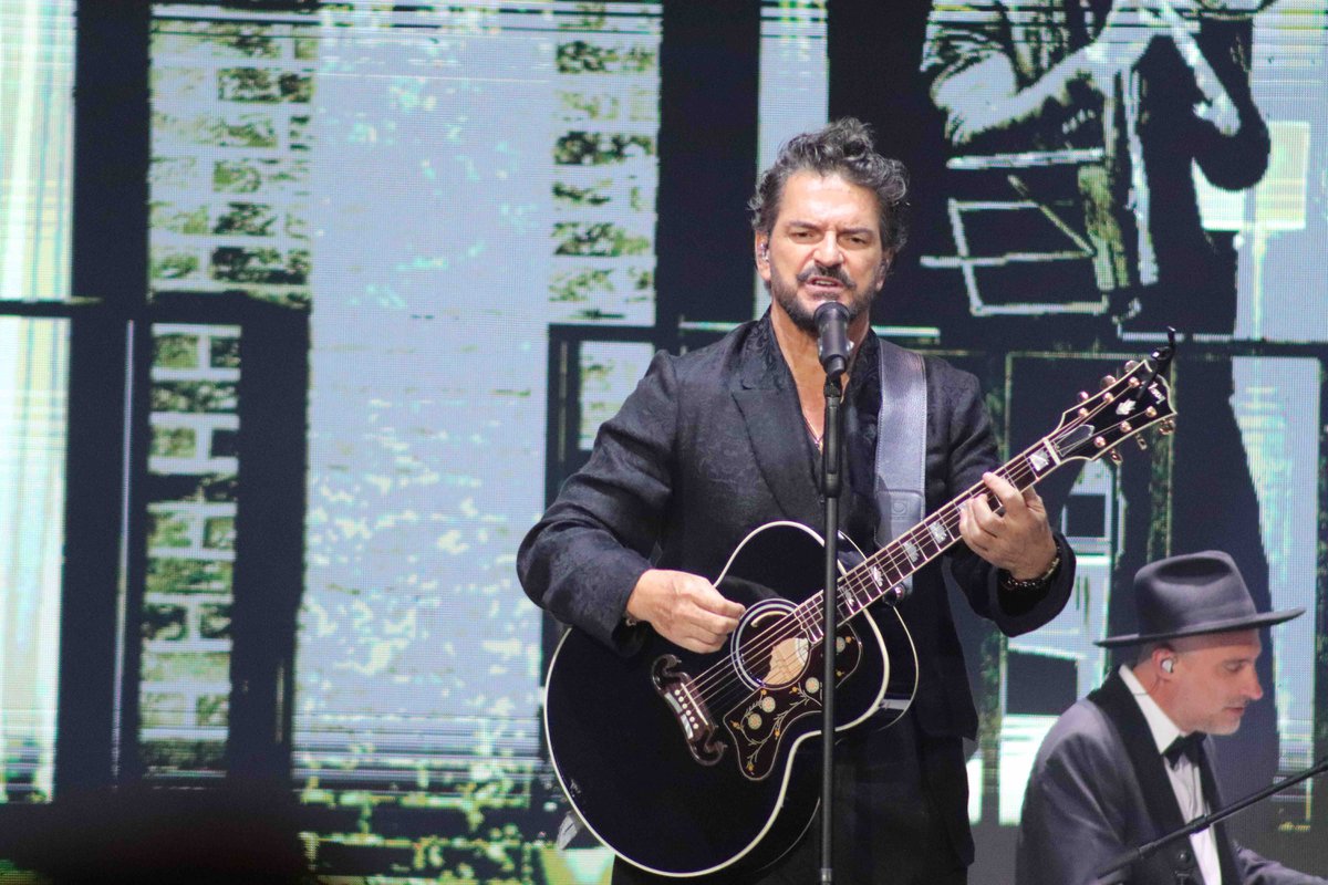 Ricardo Arjona 'Desnuda' a Tampa Noticias en Español de la Bahía de Tampa