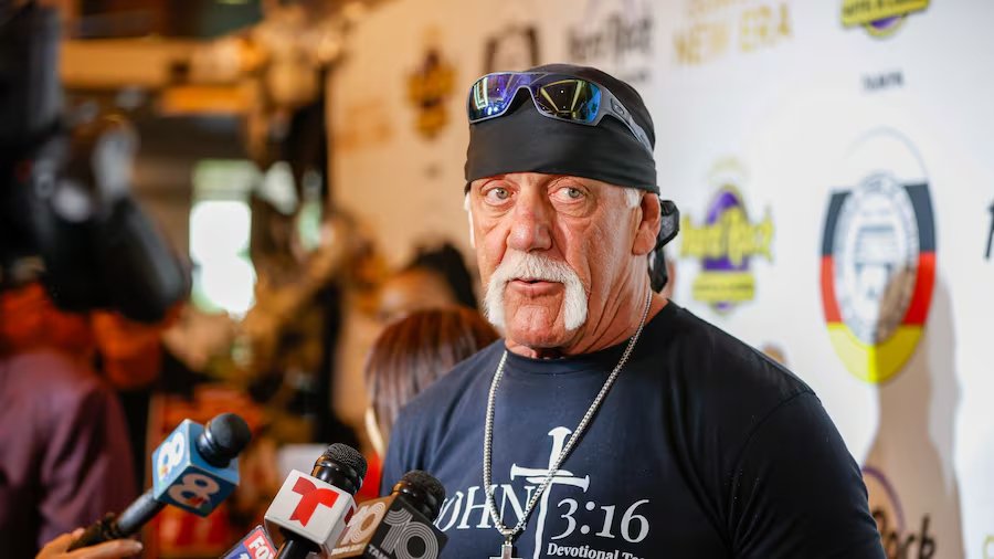 CT- HULK HOGAN.jpg