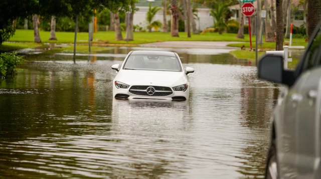 CT- Evacuating before Hurricane Milton hits Florida Here’s what you need to know.png